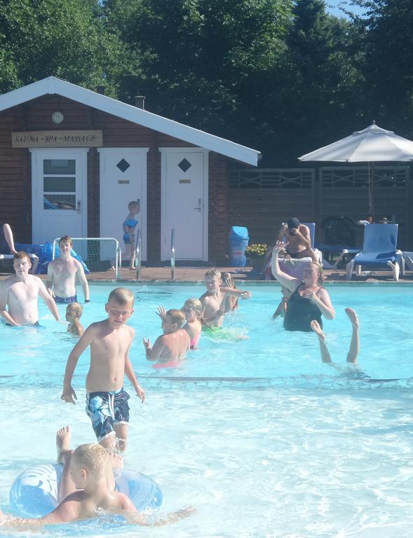 Lyngholt Familiecamping Hotel Allinge-Sandvig Buitenkant foto